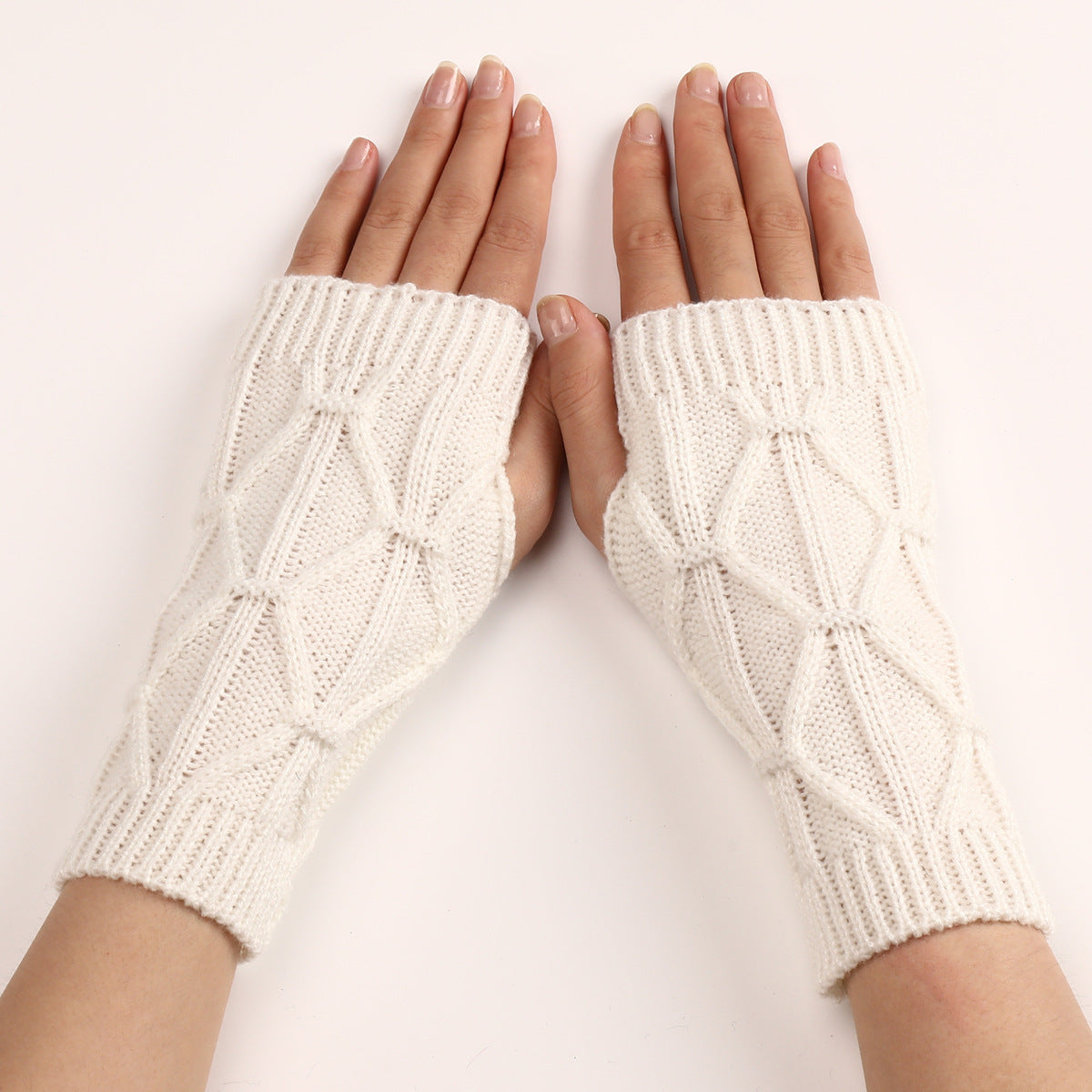 Knitted wool gloves with long sleeves