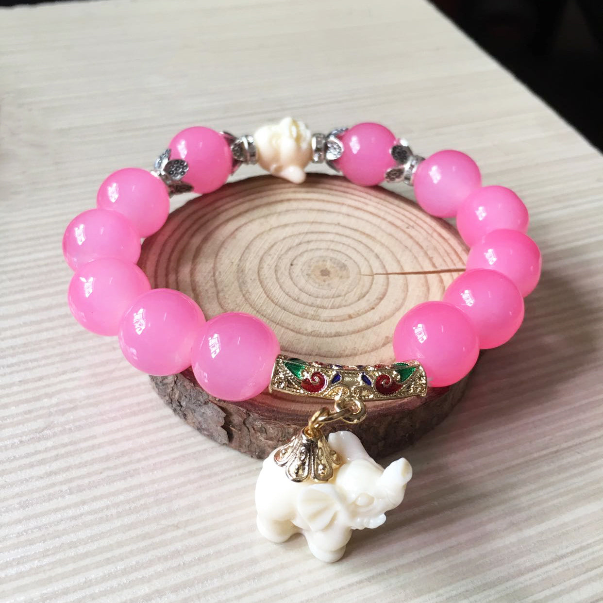 Crystal bracelet with elephant pendant